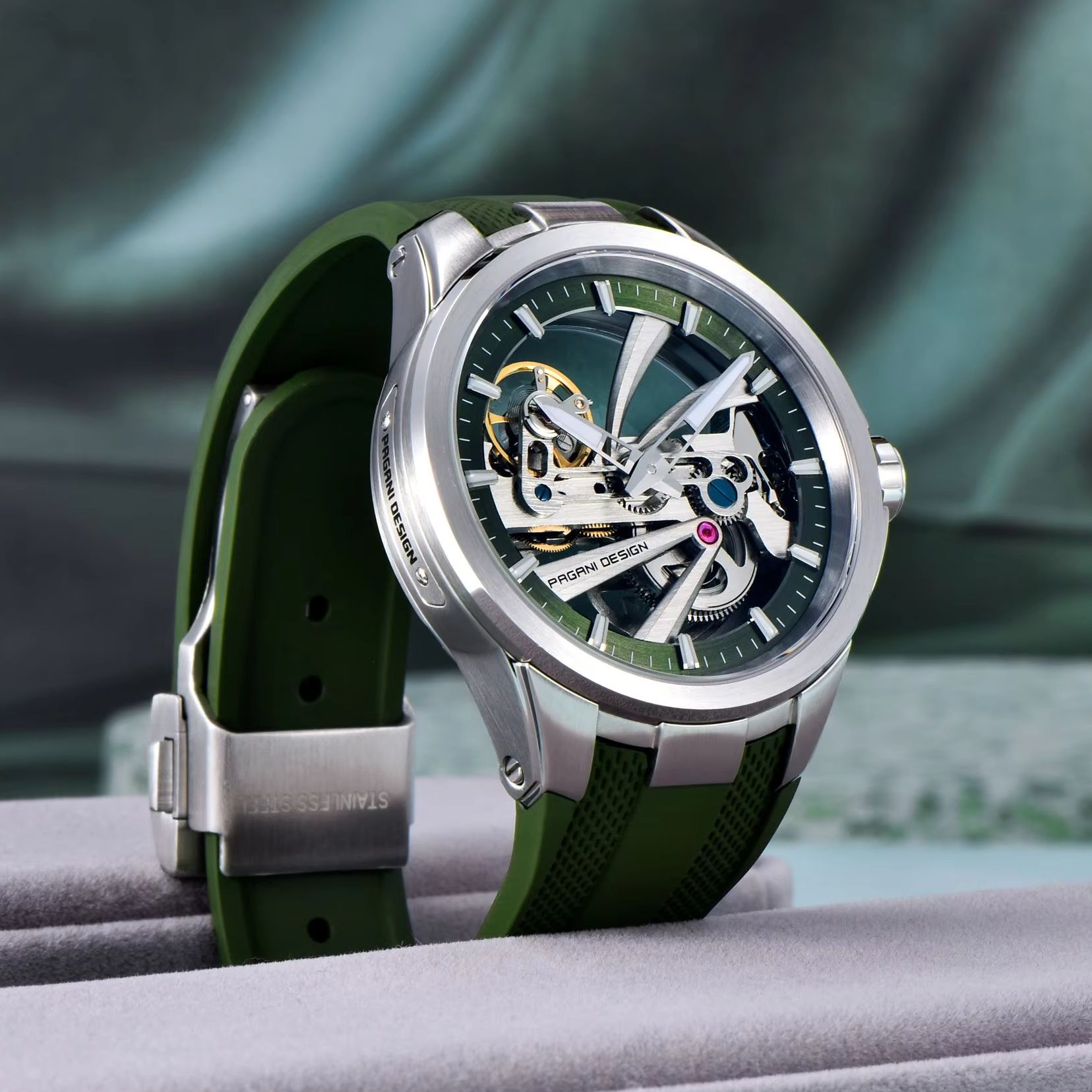 Green Skeleton PAGANI DESIGN P - огляд і ціна Rubber Strap Diver