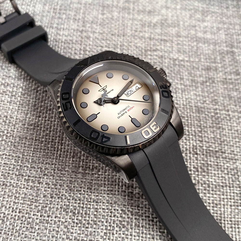 Tandorio 200M Waterproof NH36A - огляд і ціна Rubber Strap Diver